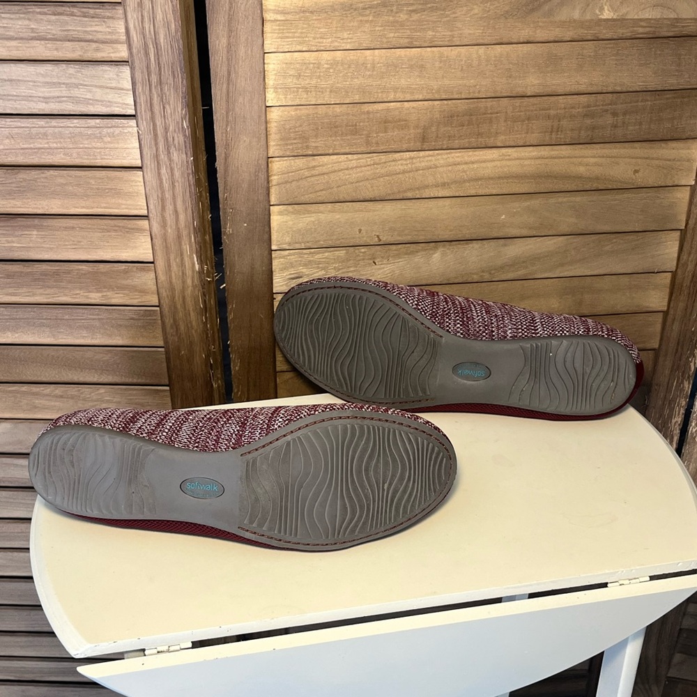 SoftWalk flats burgandy Classic Loafer shoes - Picture 3 of 3